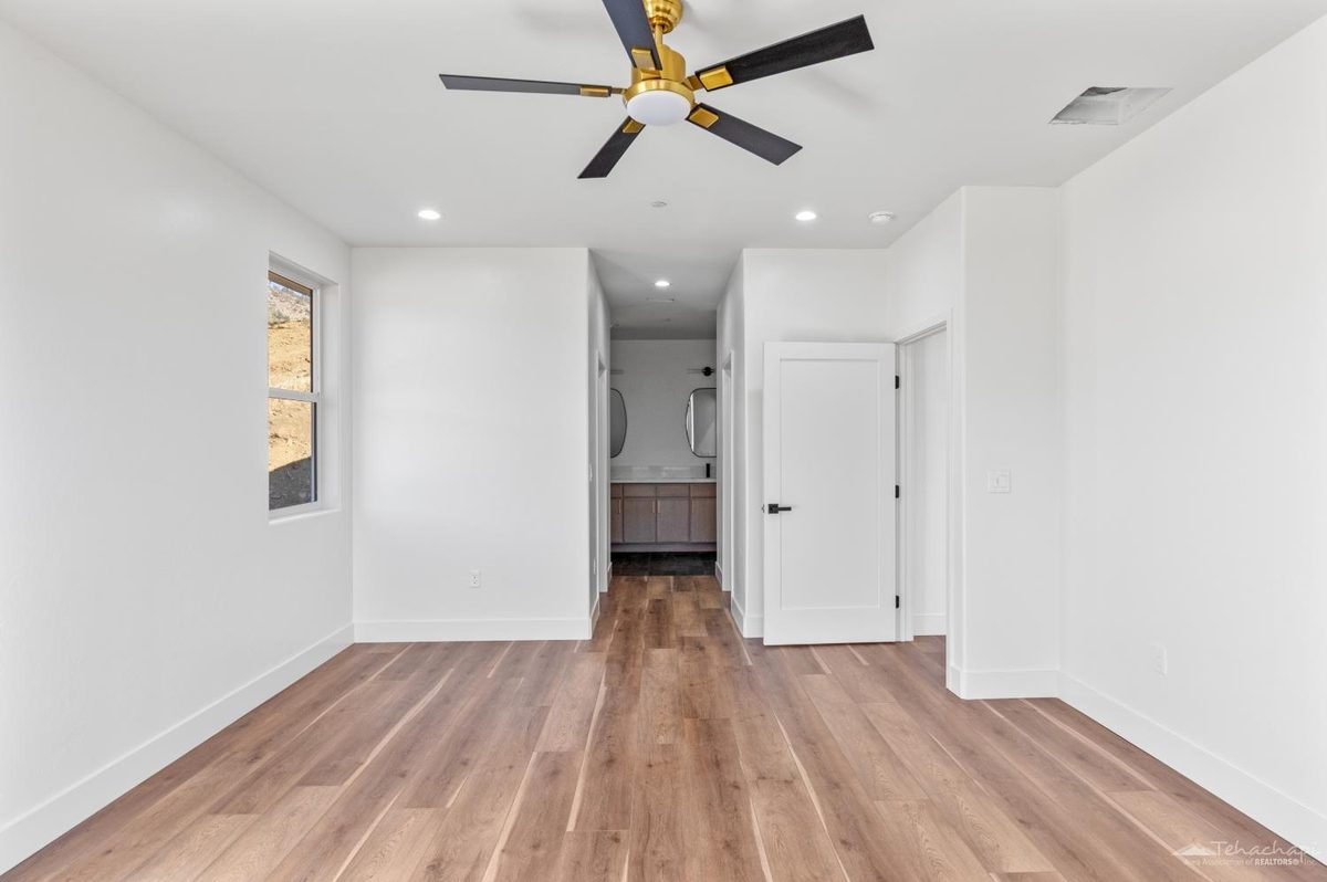 21204 Stage Dr property photo 10
