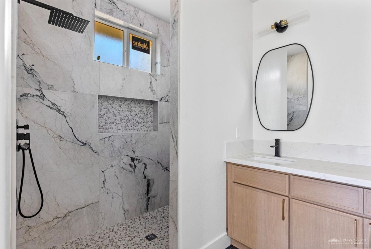 21204 Stage Dr property photo 12
