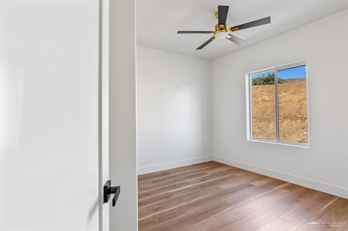 21204 Stage Dr property photo 14