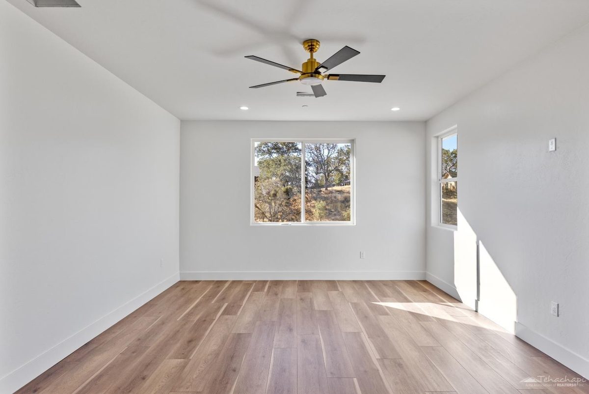 21204 Stage Dr property photo 9