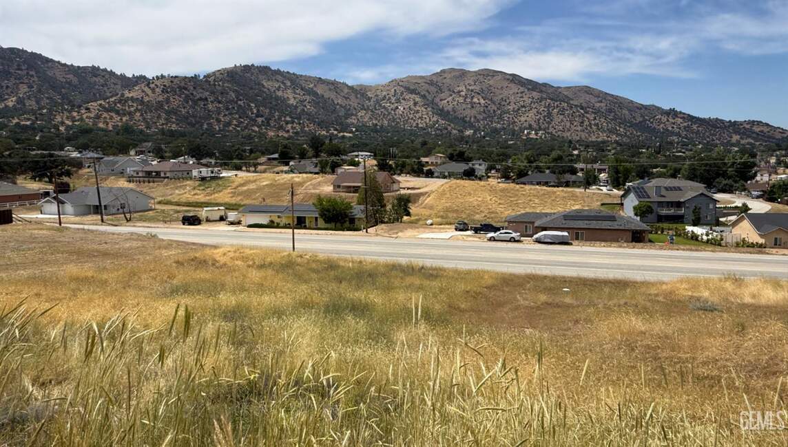 22208 Mariposa Road property photo 4