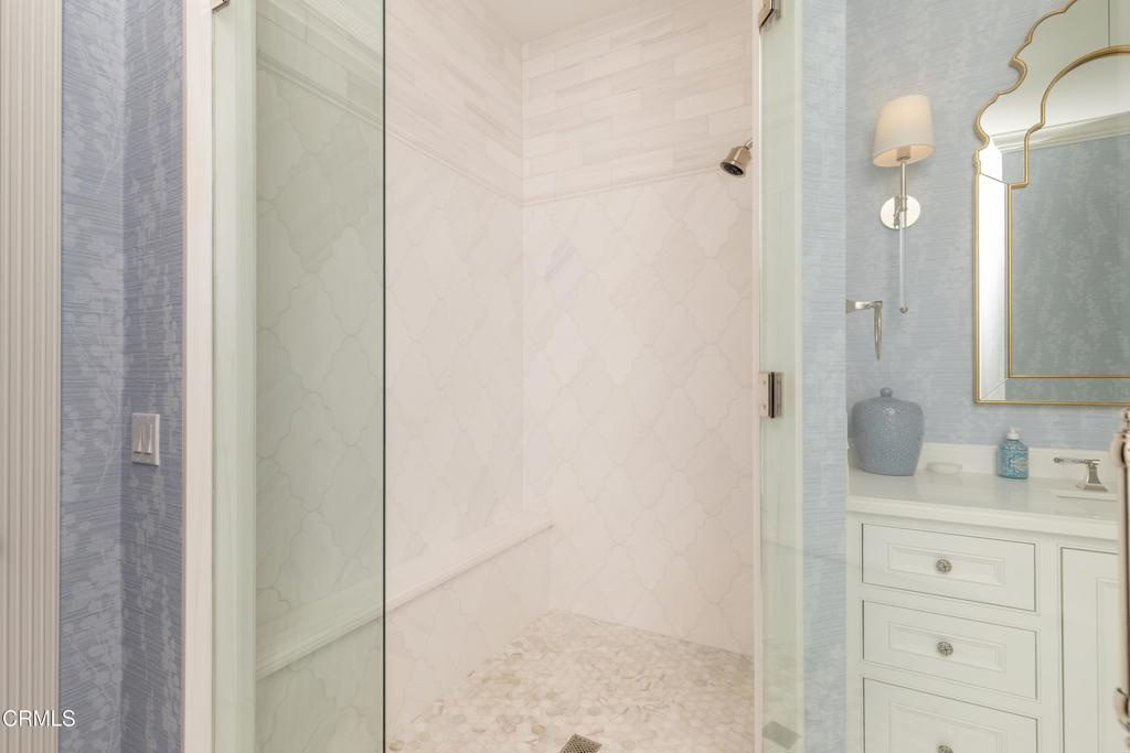 2300 Weybridge Dr property photo 25