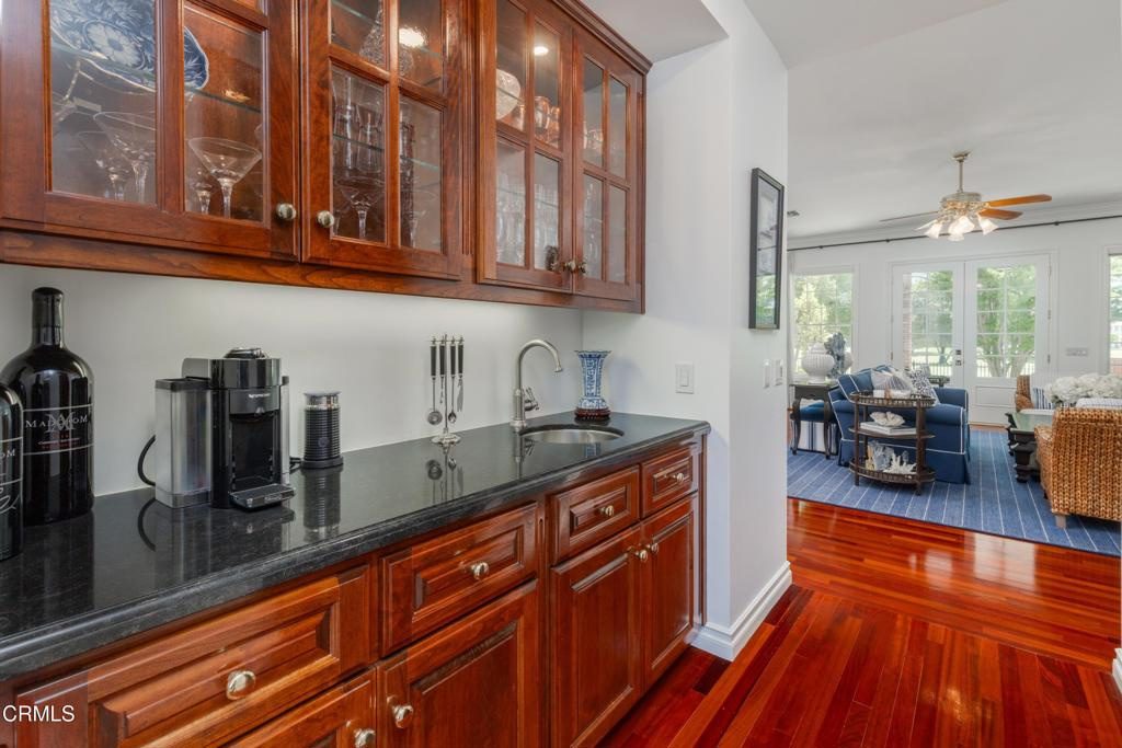2300 Weybridge Dr property photo 32