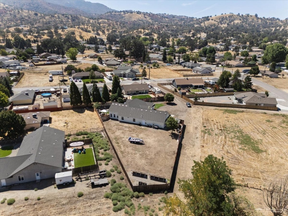 28211 Seabiscuit Way property photo 34