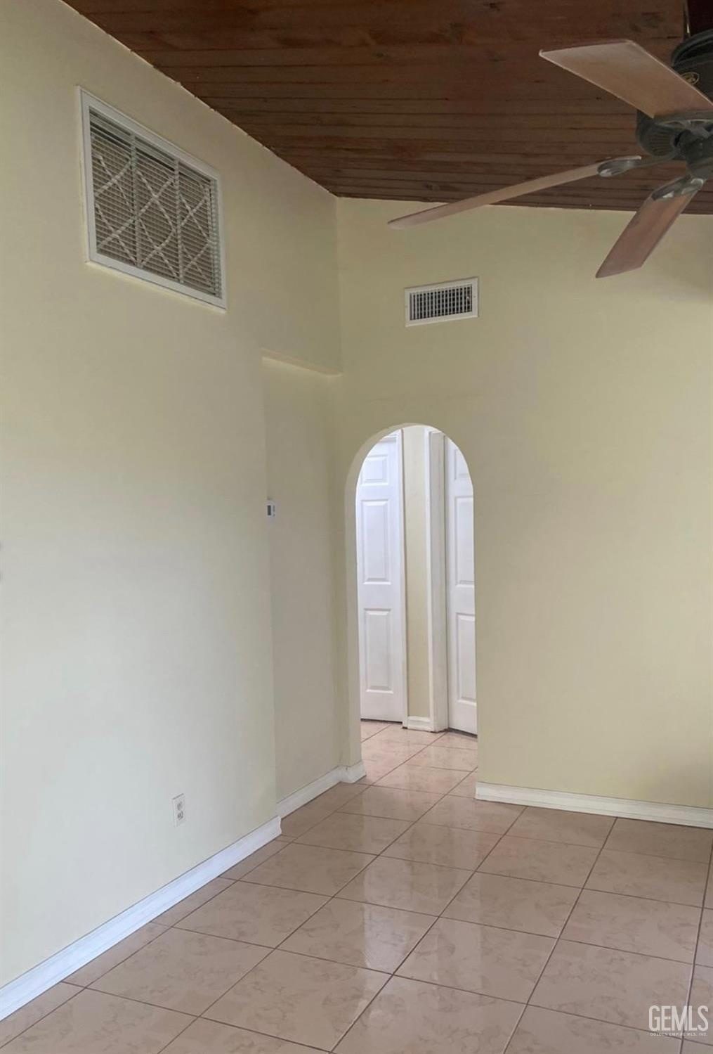 3109 Mount Vernon Ave property photo 4